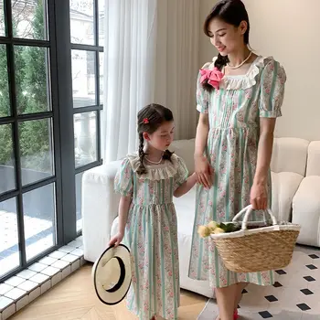 Подходяща за семейни Летни Корейски рокли за майки и дъщери, модерен семеен образ, Дрехи за мама и мен, Женствена рокля с цветен модел за момичета